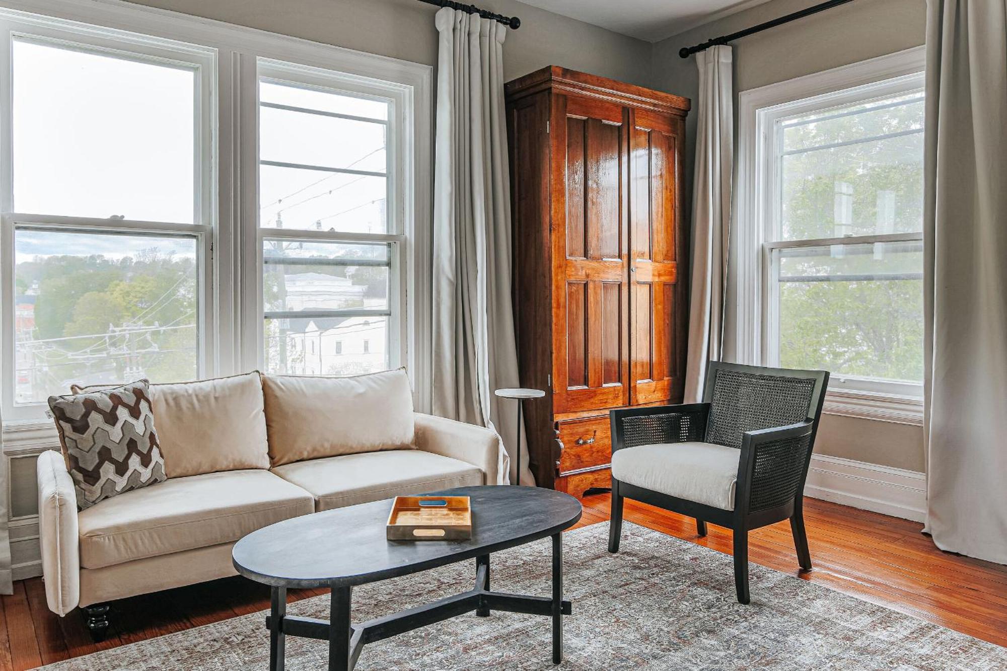 The Historic Berkeley Place Staunton Bilik gambar